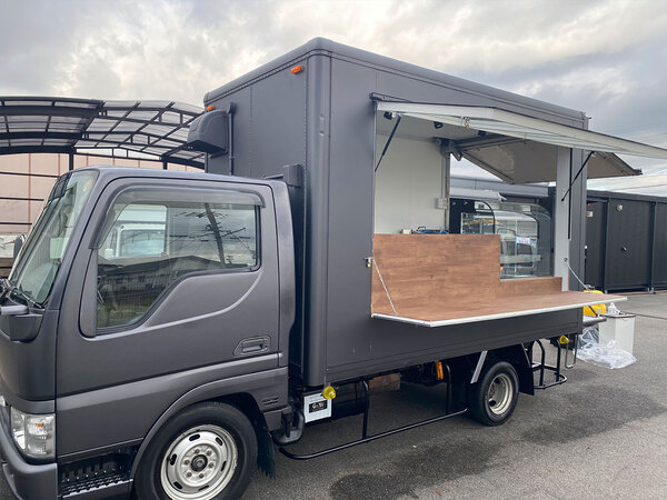 淡路町駅3分 お弁当販売やPRイベントに適した軒先を利用したオフィスワーカーに訴求可能なイベントスペース - ショップカウンタ