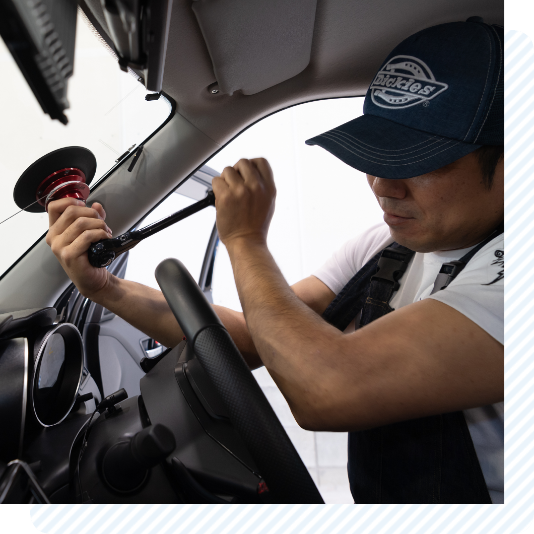 保険修理株式会社ウインドループあらゆる国産車・輸入車のガラス交換・修理は神奈川県高座郡寒川町にお任せください