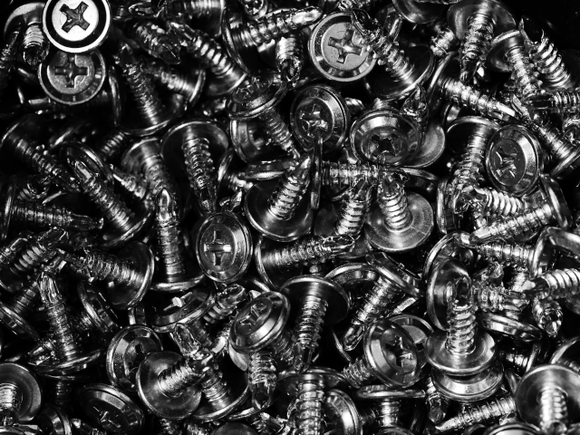 ウイング サイディング用ビス ステンレスSUS4103.3×40mm小箱 プラケース・100本入 ::7168ホームメイキング 電動工具・大工道具・工具・建築金物・発電機の卸値通販