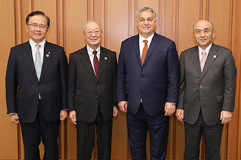 REL調査：オルバン首相に近いNGOがセルビアでの投票用紙配布契約を獲得 - ガゼタ・エクスプレス