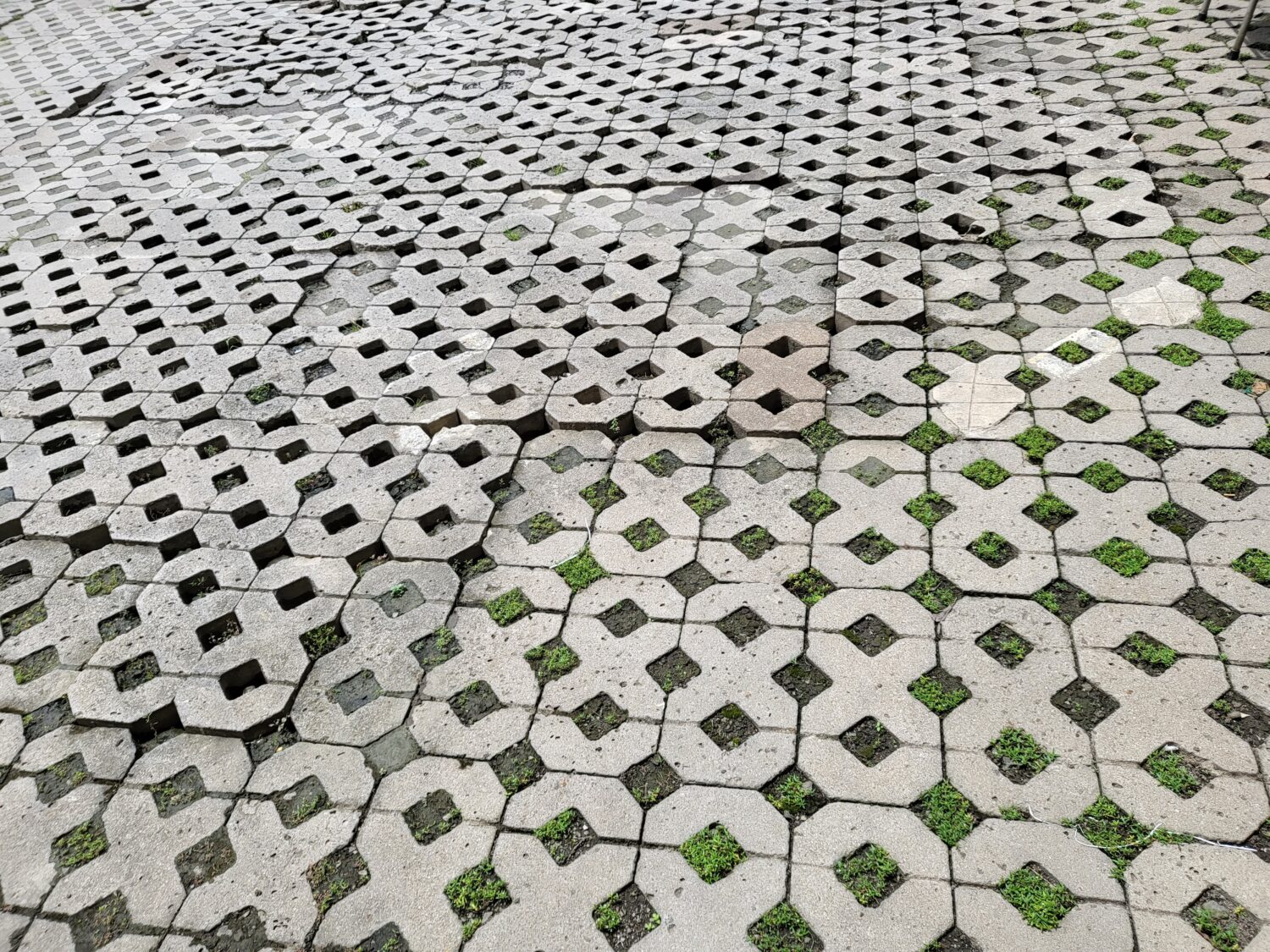 保水性インターロッキング シンプル外構株式会社エクステリアサービス