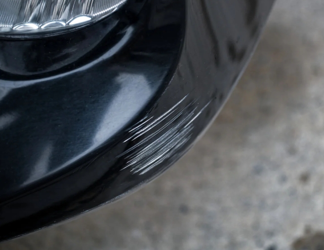 車の擦り傷の修理代はいくら？安くするコツや自分で修理する方法も解説カーコンビニ倶楽部