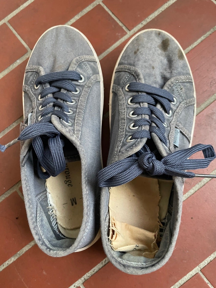 靴がボロボロしている 何でこうなるの？いずみ靴店