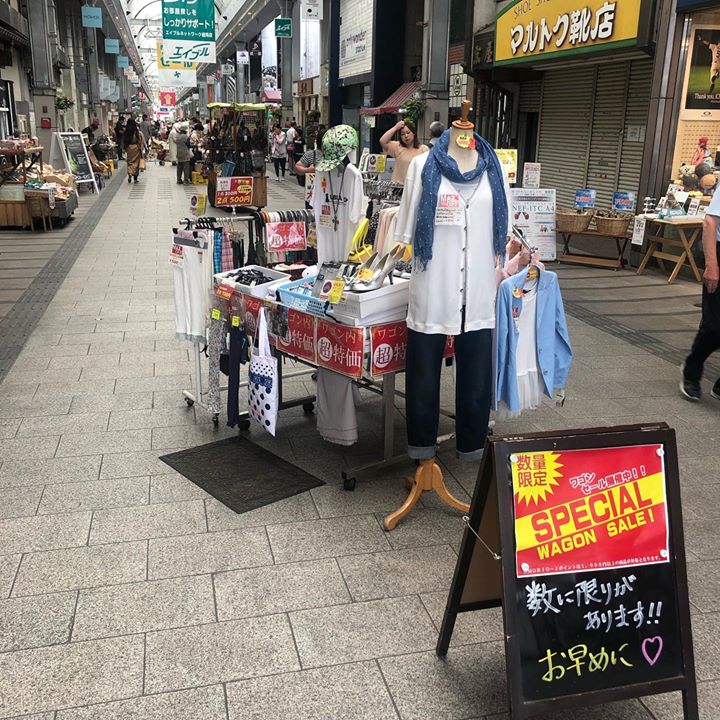 お祭りの露店、現役暴力団幹部が歩いてみたら テキヤや一般人、店主の元組員が示した意外な反応NEWSポストセブン