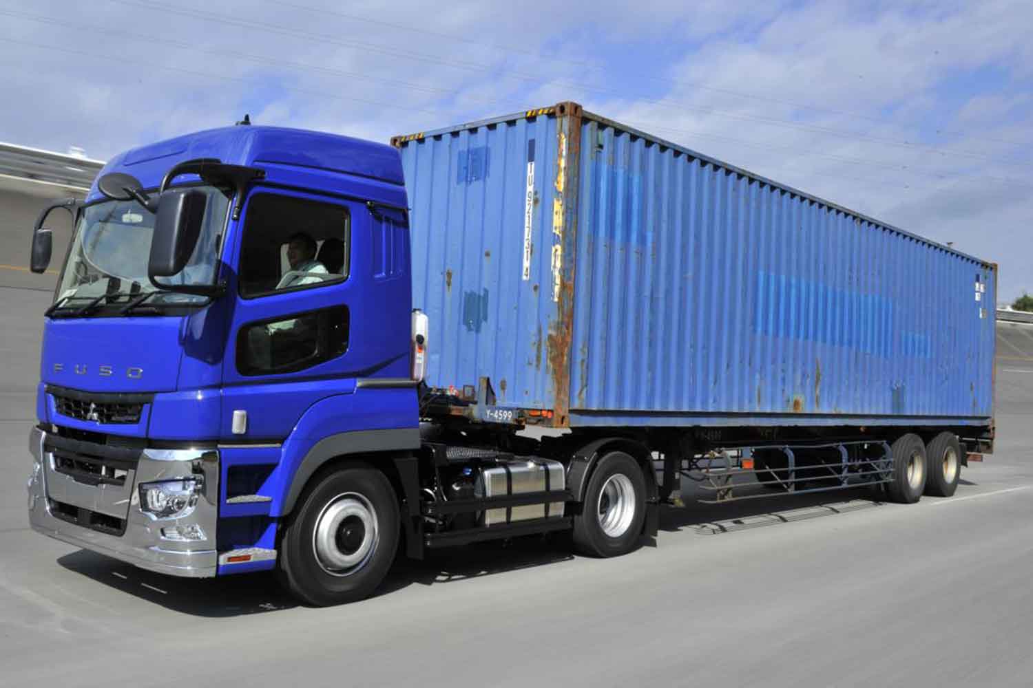 けん引・トレーラー・タンクローリー自動車学校で、運転免許を取得 加古川市,高砂市,明石市