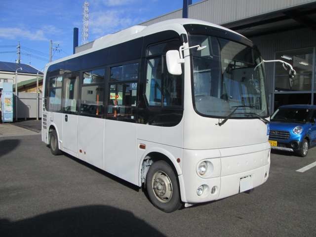 日野自動車が改良、国産唯一の小型ノンステップバス「日野ポンチョ」の機能ニュースイッチ by 日刊工業新聞社