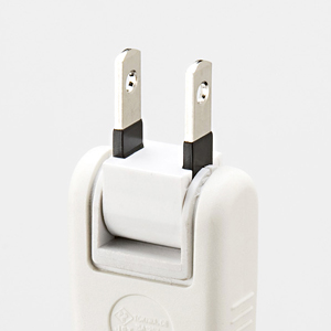 家電のプロに聞く！100均の延長コード・電源タップの人気商品を紹介！気になる安全性も解説 - 株式会社ワッツ