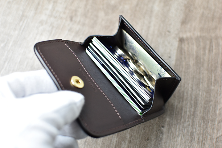 ラストクロップス ワイルドスワンズ タング フルグレインブライドル 限定カラーのTONGUE タング についてのお話