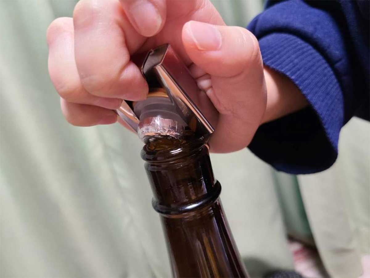 身近なもので簡単！栓抜きが無い時の代用アイディア4つをご紹介！デリッシュキッチン