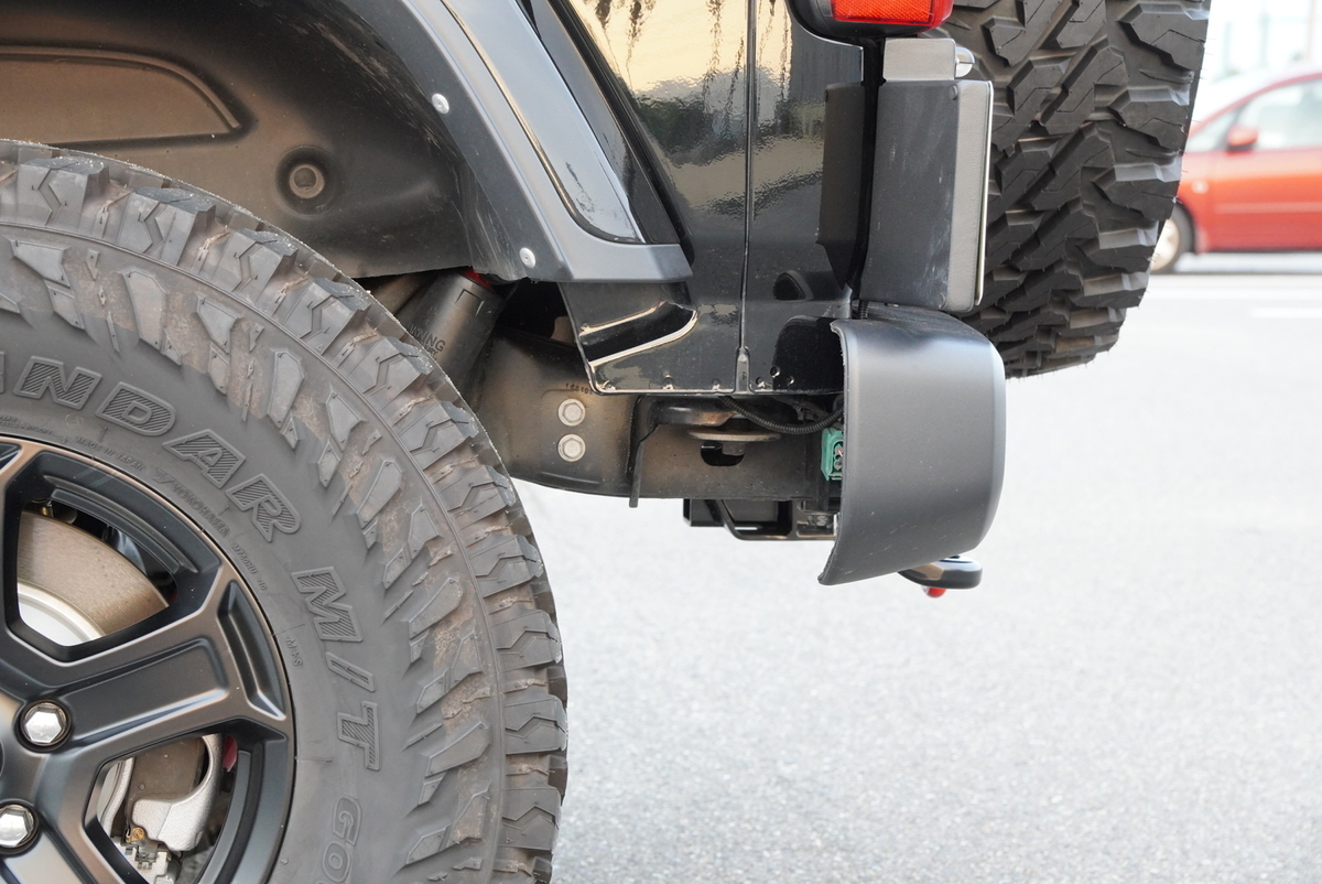 ジープ ラングラー VKS リアバンパー取り付け、ジムニーシエラ RAYS A・LAP-J取り付け！POLE POSITION