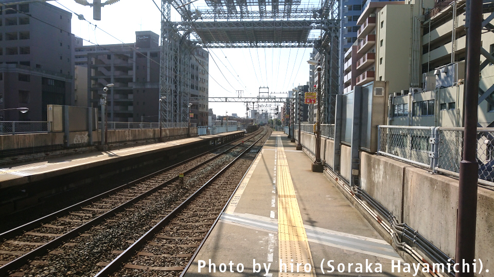 西鉄平尾駅徒歩16分『おうちご飯 うめうめ食堂』 バリバリっといただく頭の香ばしさがおいしい頭付き海老フライ : 白髪おやじのおひとりさまランチ