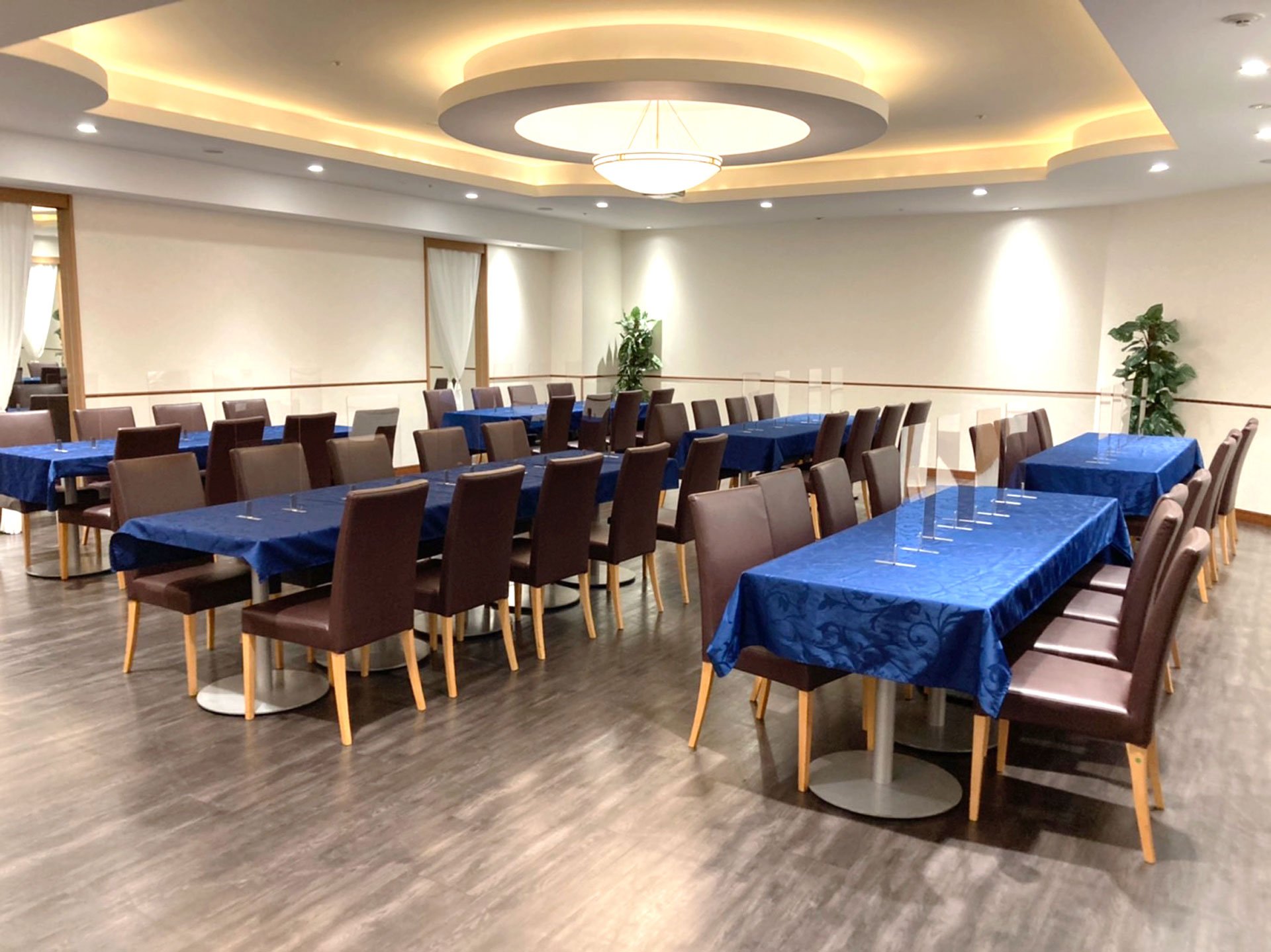 アケシュース・ロイヤル・ バンケット・ホール