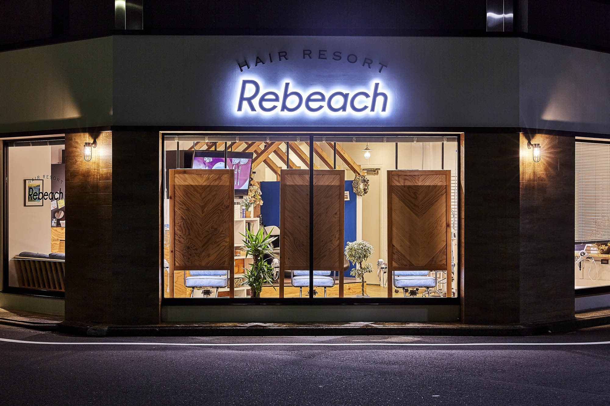 サロン・美容院看板のデザイン・施工画像 かんばん劇場の石山製作所