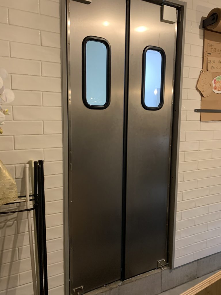 楽天市場 店舗ドア クリエラガラスドア 内付型 両開き 1619 w1692mm×h1904mm全面ガラス 汎用ドア アルミサッシ 事務所TOSTEM 窓 リフォーム DIY 扉 : 建くるショップ