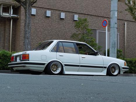 珍品希少・中古・ダイハツ・シャルマン1300・A10型？旧車・レトロカー当時物エンブレムバッジ・古い