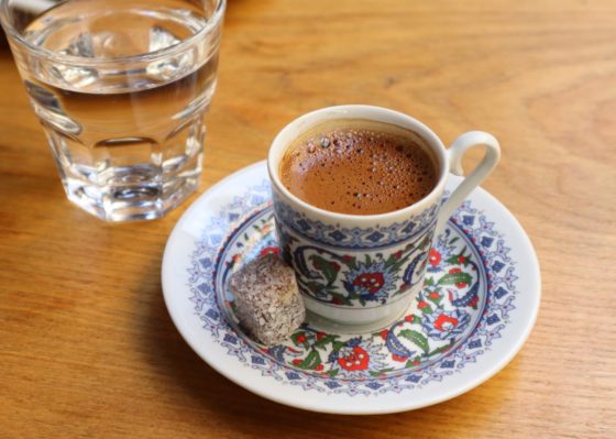 六本松 異国情緒漂うトルコ料理専門店で本場のコーヒー占いが楽しめる!居酒屋リビングふくおか・北九州Web