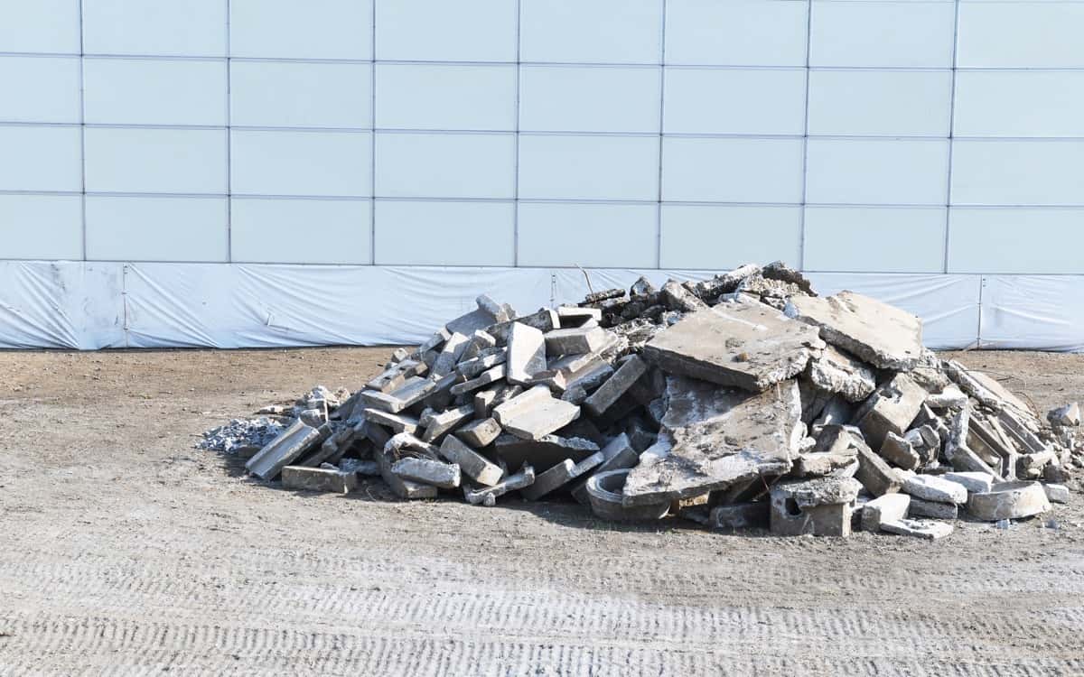 正しく知りたい慣用句。「カラスの行水」の意味や使い方、類語もまとめて解説Oggi.jp