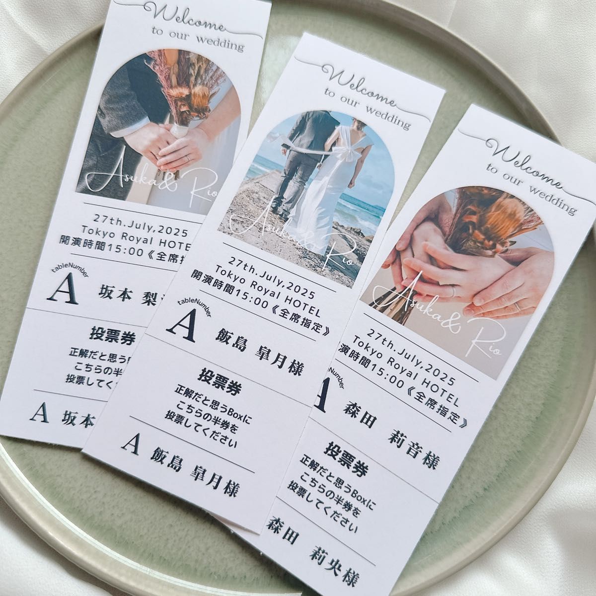 ヴィンテージなお花を使ったエスコートカード🤍 招待状もご依頼いただいたyumaさんのデザインです。ドライなテイストに合うよう、テーブルナンバーはさらりとしたカリグラフィーを採用しています。 コットンペーパーとの相性も抜群🤍 ▶︎ProductDetail コットン