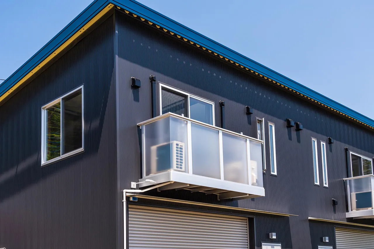 長年にわたって美観を損なわない外壁「ガルバリウム鋼板」がcasa soleの寿命を延ばす -casa