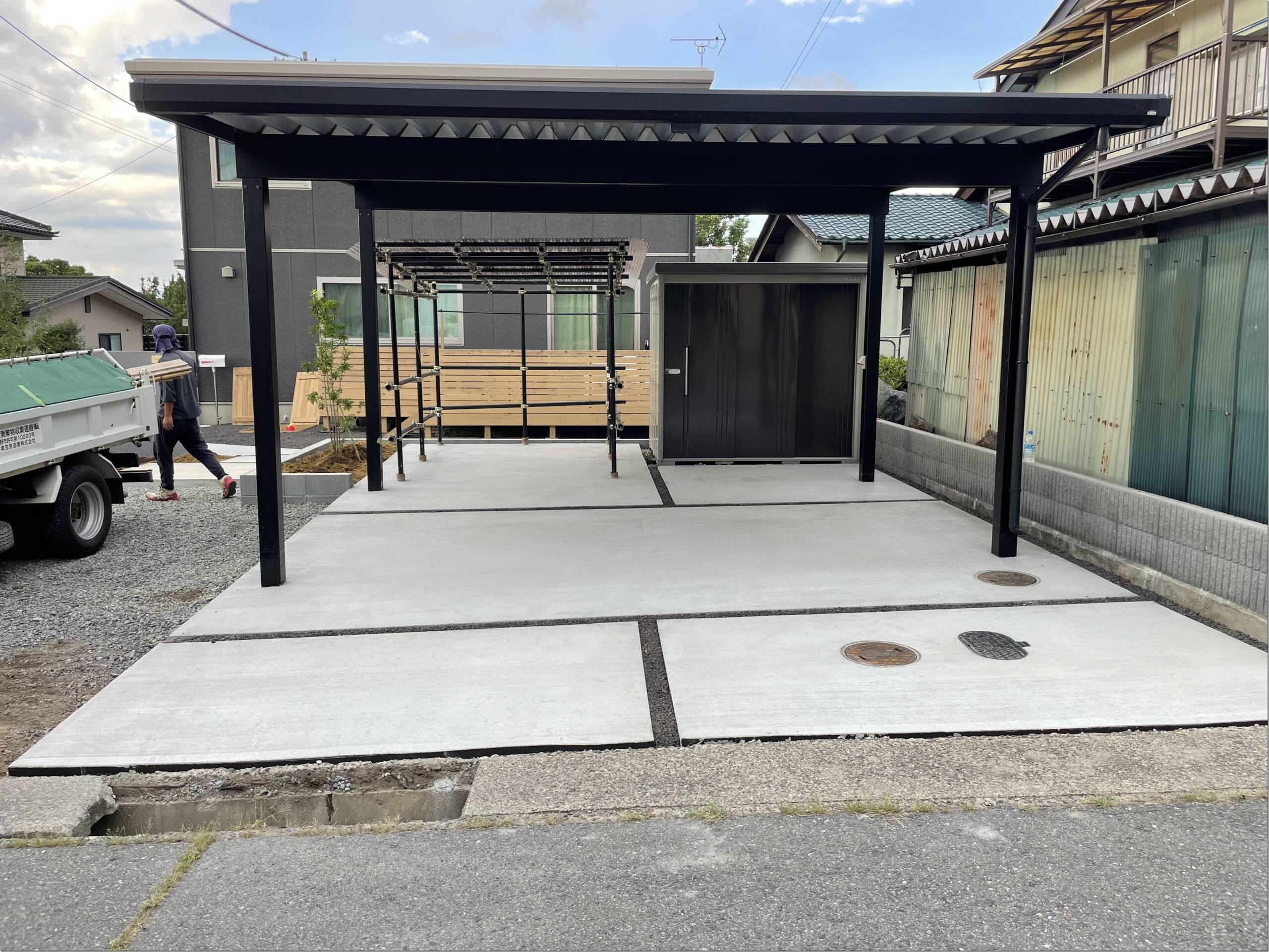 スリット溝蓋 アーバンスリット外構・歩道WORKS施工事例 CHUBU建材製品