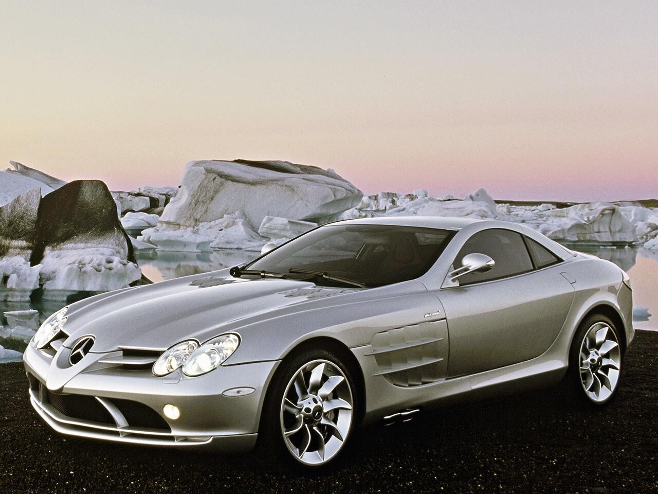 メルセデスAMG GTの狙い目グレードや特徴と価格相場を紹介中古車なら グーネット