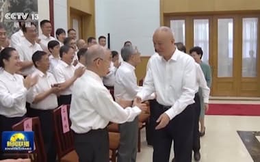 習近平氏、党外人士と新春を祝う - フォーカス画像 - 理論中国