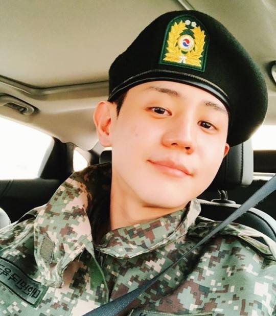 人型巨大兵器イェーガーがベールを脱ぐ！「パシフィック・リム」ポスター公開 : 映画ニュース - 映画.com