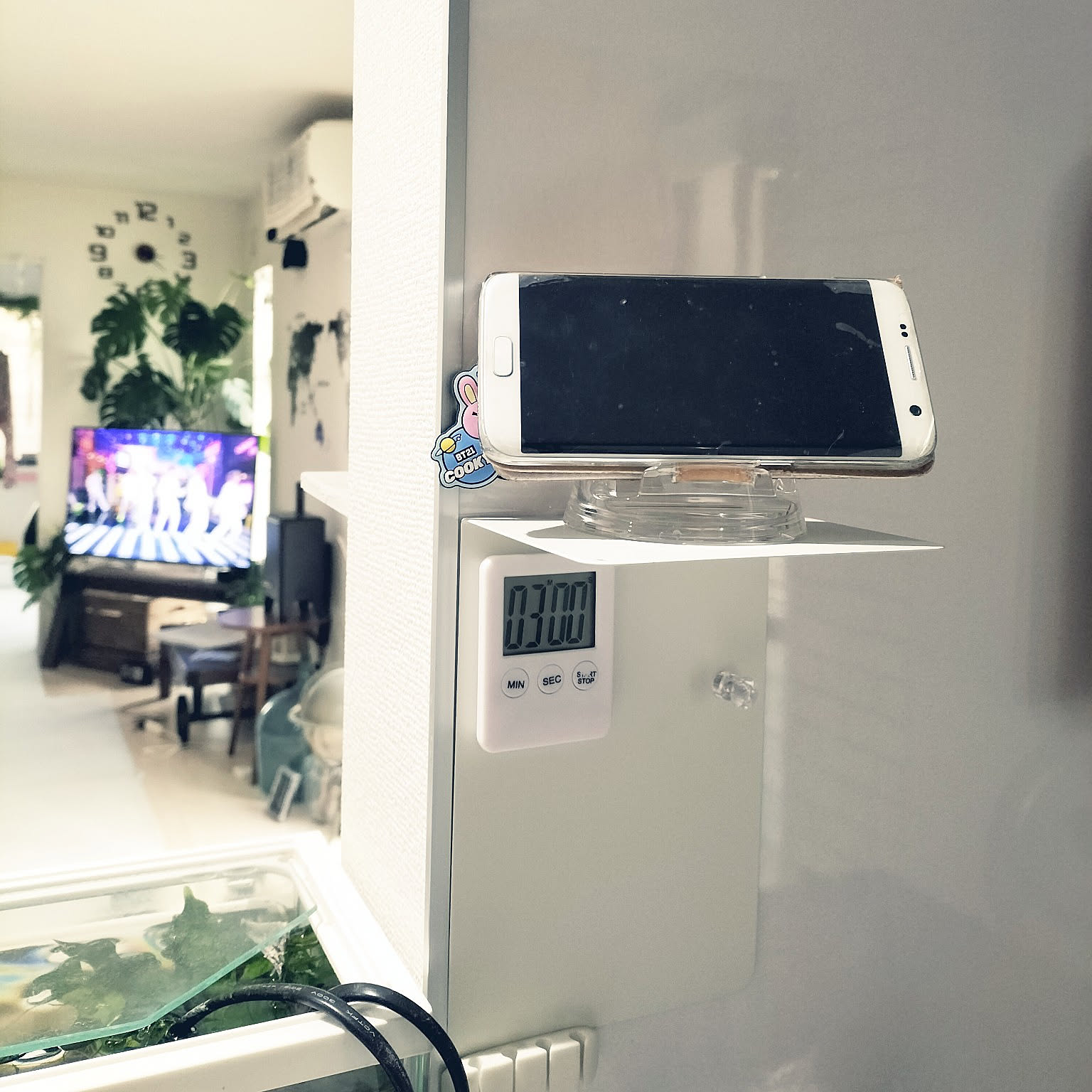 これが100均？！これは買い！色々使える♡高見えブックスタンド