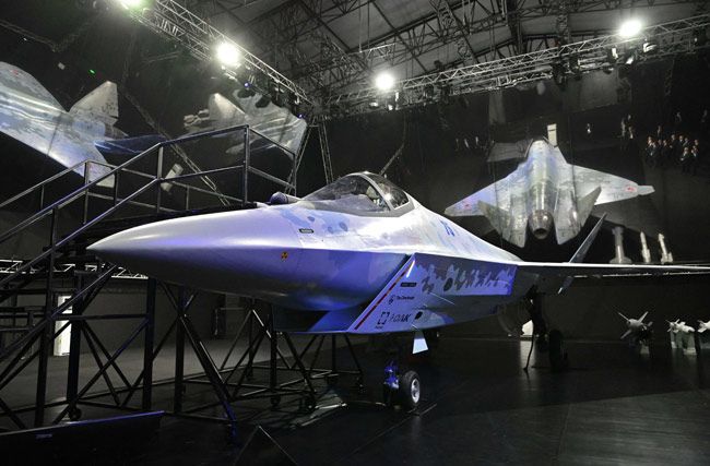 中国軍 最新鋭のステルス戦闘機を航空ショーで一般公開へNHKニュース