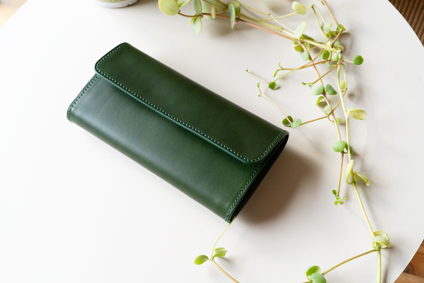 2023年 最新！風水・財布の色は何色がいい？ゲッターズ飯田や星ひとみおすすめの財布カラーとは お金持ちになりたい人必見レザマニ