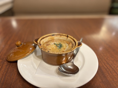 ロイヤル公式通販ロイヤルホストデリには、ロイヤルグループが育んできた料理がそろっています。食材や調理法にこだわった“本物の味”をお楽しみください