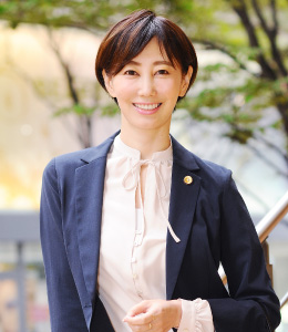 美人ママさん弁護士！伊藤真樹子先生にインタビューしてみましたHUPRO MAGAZINE士業・管理部門でスピード内定ヒュープロ