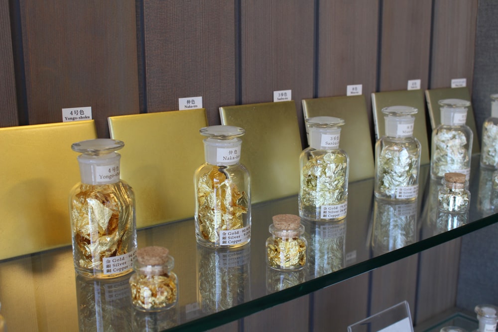 金箔の特徴～金箔の薄さ、合金について、金箔の大きさ～金沢の老舗金箔専門店 今井金箔