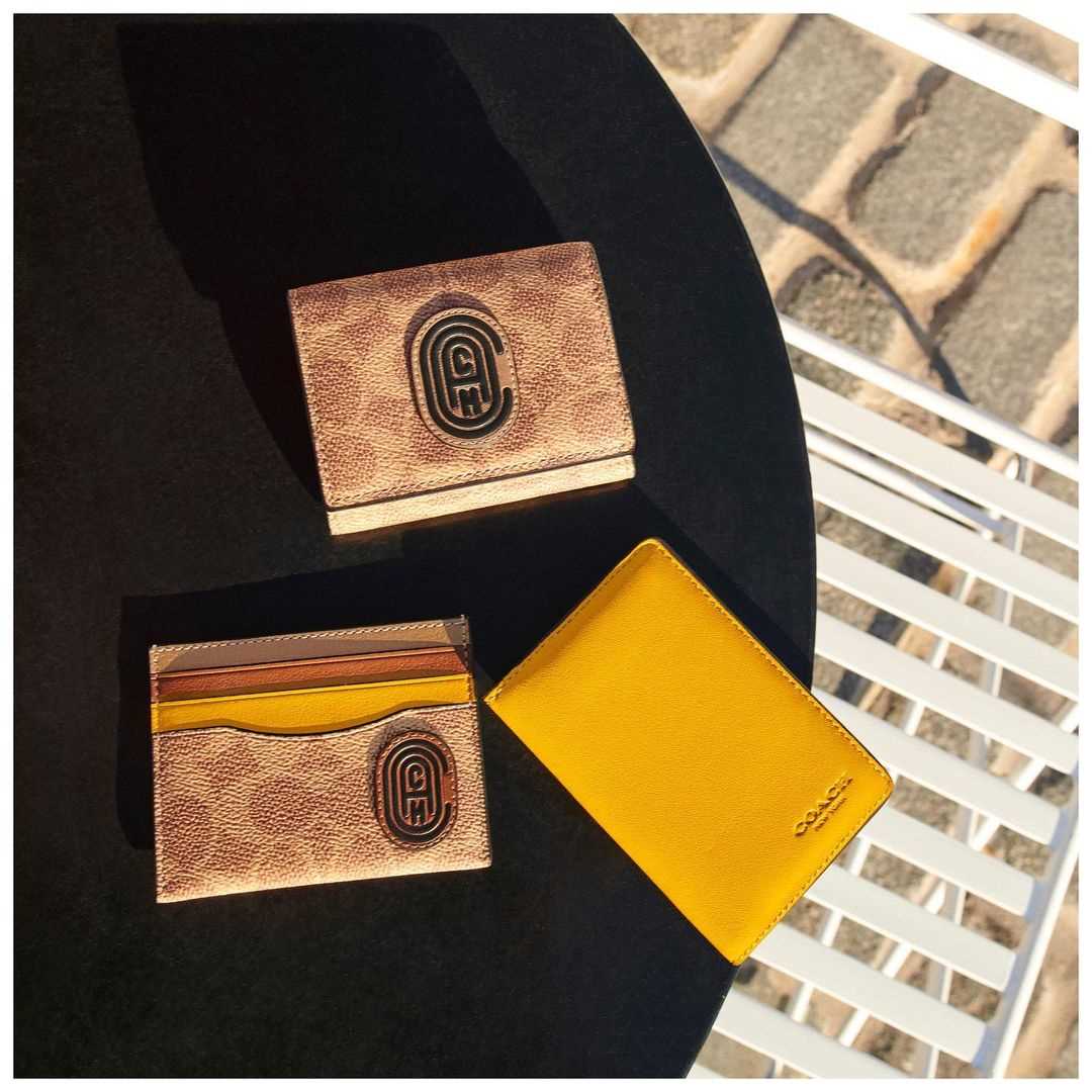 新入社員必見!おしゃれなレディース名刺入れ8選 名刺入れのブランドもイエコレクション iecolleインテリア、雑貨情報が満載のWEBメディア