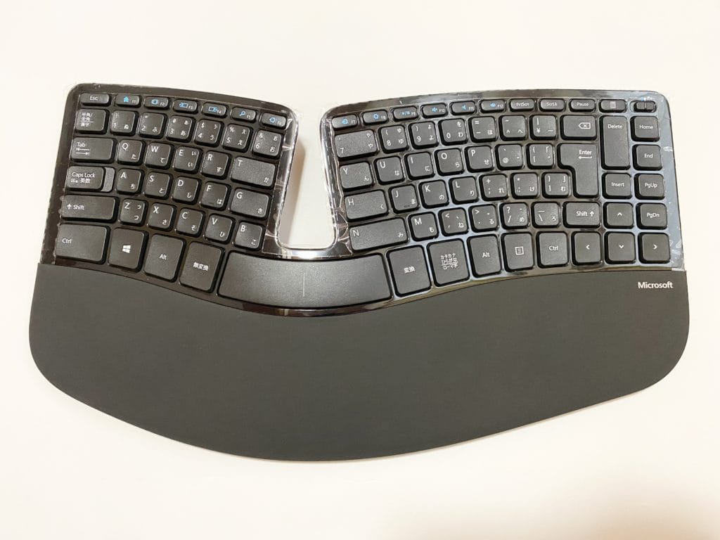 楽天市場 キーボード 有線 USB A 日本語配列 JISエルゴノミクスキーボード USBキーボード テンキーなし メンブレン Windowsブラック SKB-ERG3BK サンワサプライ : サンワダイレクト楽天市場店