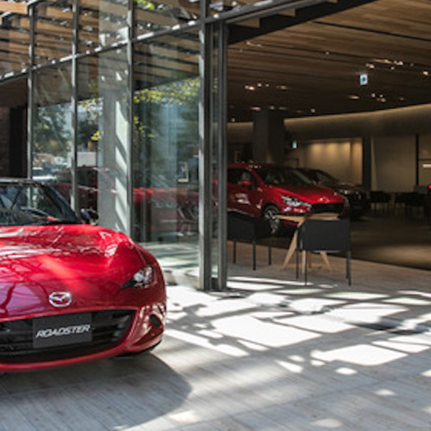 赤のインパクト。マツダデザインが抱える「色開発の匠集団」、カーデザインが目指す未来像 - d's JOURNAL dsj -理想の人事へ、ショートカット