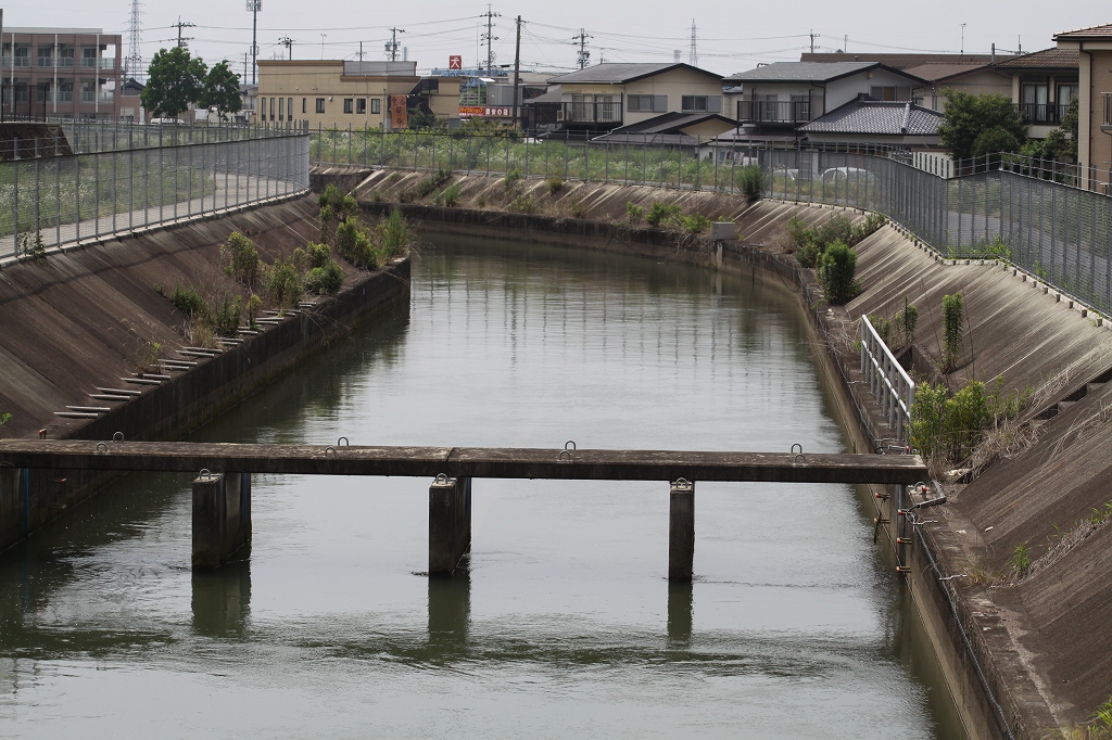 家の傾き修正事例】岐阜県可児市 擁壁側への地盤沈下進行の解消 | レフトハウジング