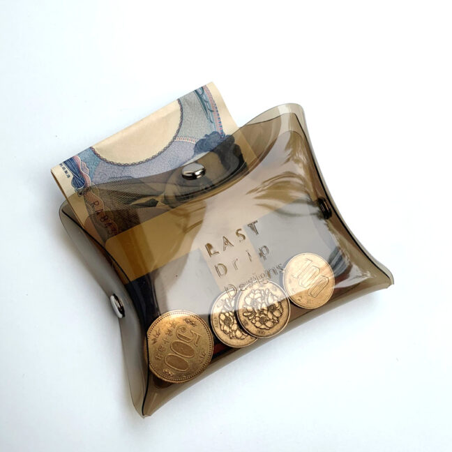 クリアウォレット、どこに売ってる？ラストドリップデザインズなら、透明財布・PVCウォレットが30種類以上揃う！おすすめのクリアウォレットが見つかるブランドです！ラストドリップデザインズ公式