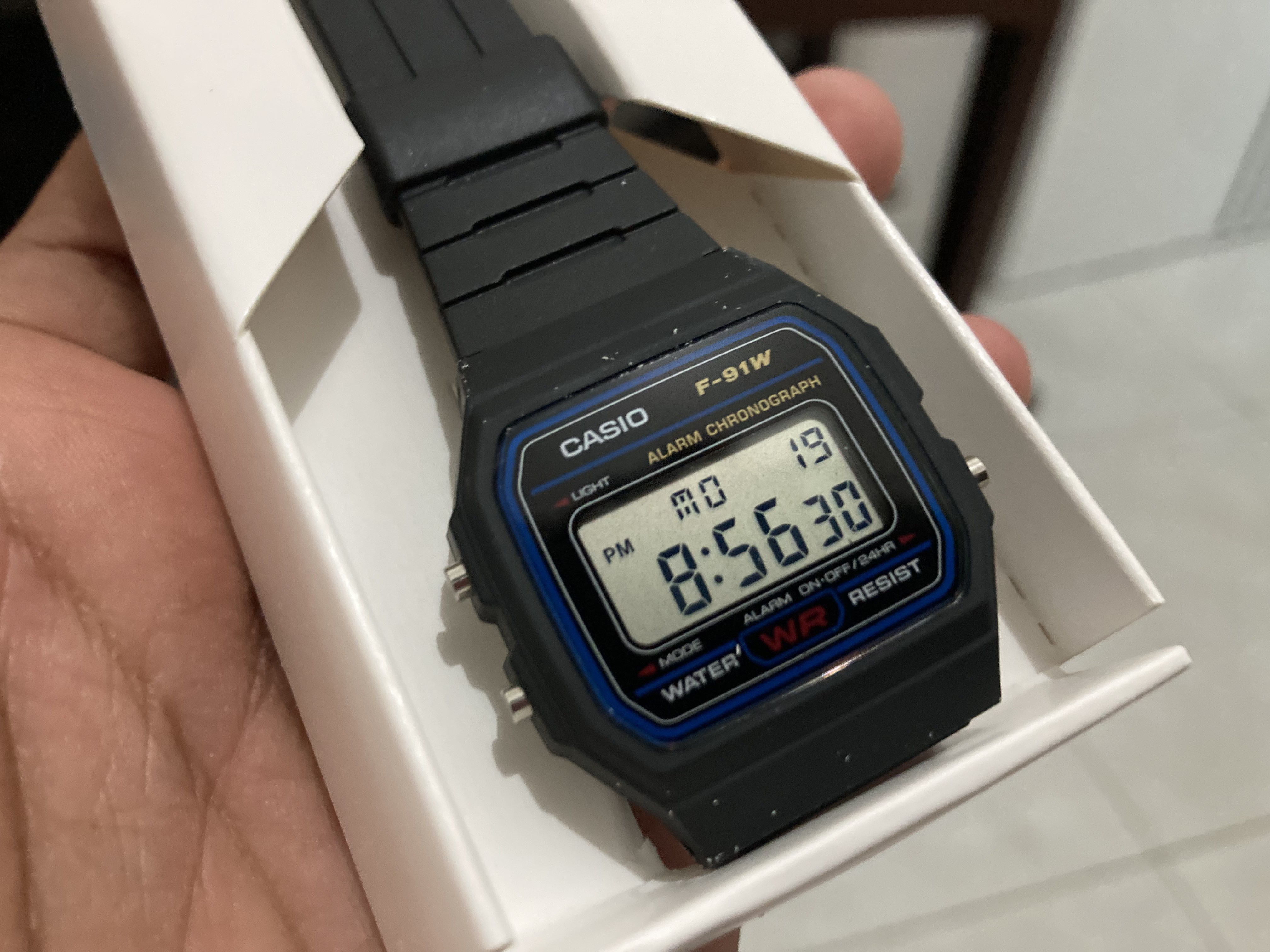 高級G-SHOCKの前にチープカシオに寄り道してF-91W-1JH 通称ビンラディンモデル を購入 - KAZUYA Channel 5D's -LISTEN