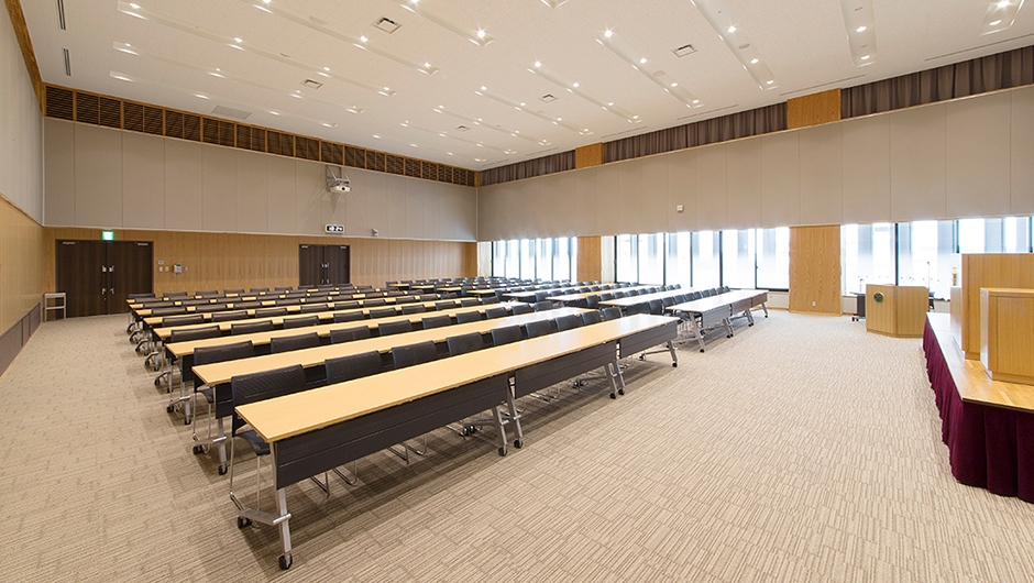 市役所行って、県庁行って、市役所行って市役所の1階では、終戦80周年記念慰霊巡拝秋田市パネル展やってる！終戦80周年秋田秋田市秋田の維新日本維新の会秋田市議会秋田市議会議員議会の見える化議員の見える化