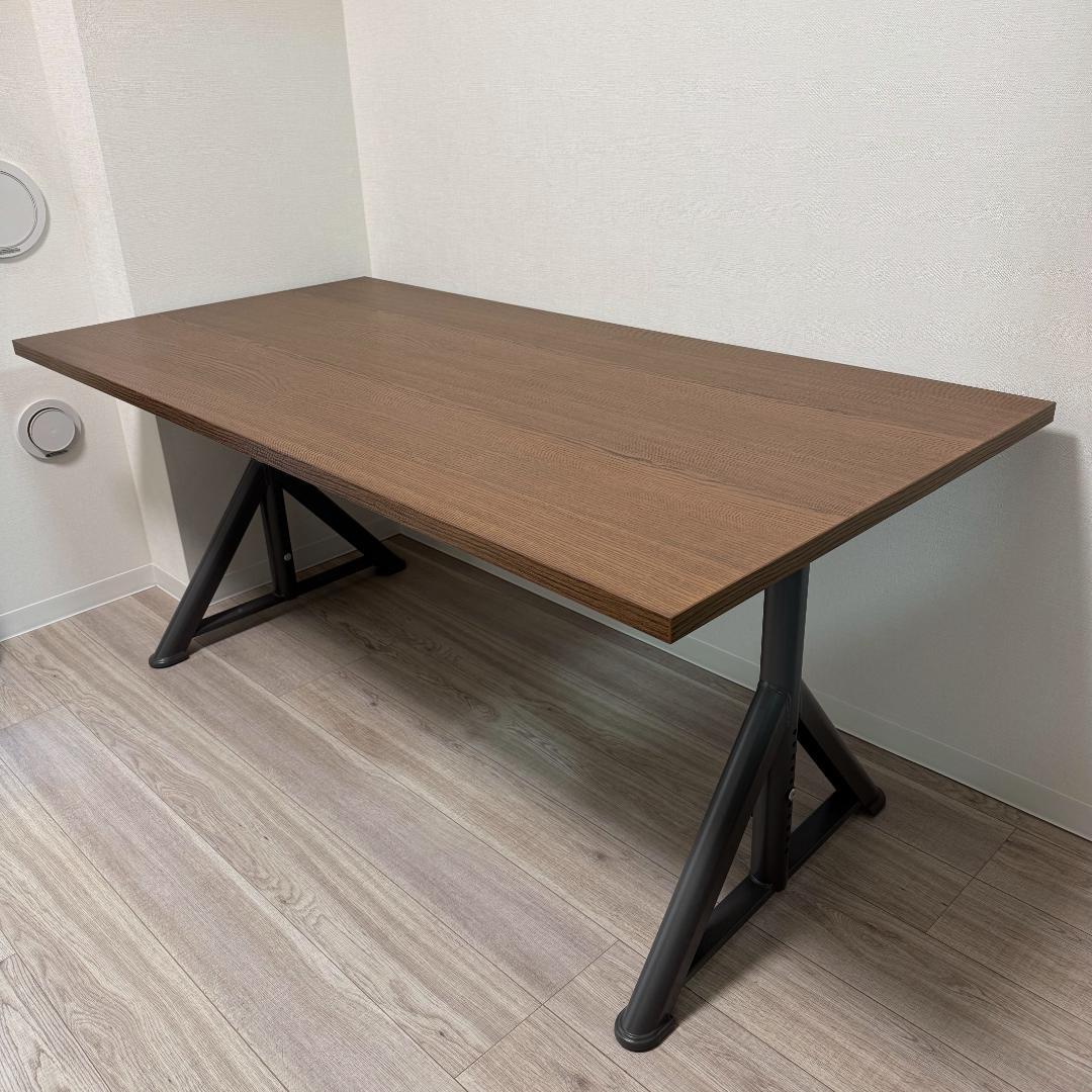 イケアのデスク、イドーセンをレビュー！揺れにくい、高さ調節可