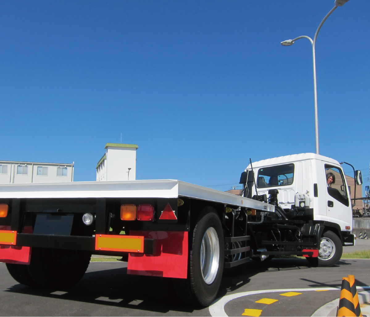 けん引車料金案内公式 飛鳥ドライビングカレッジ川崎