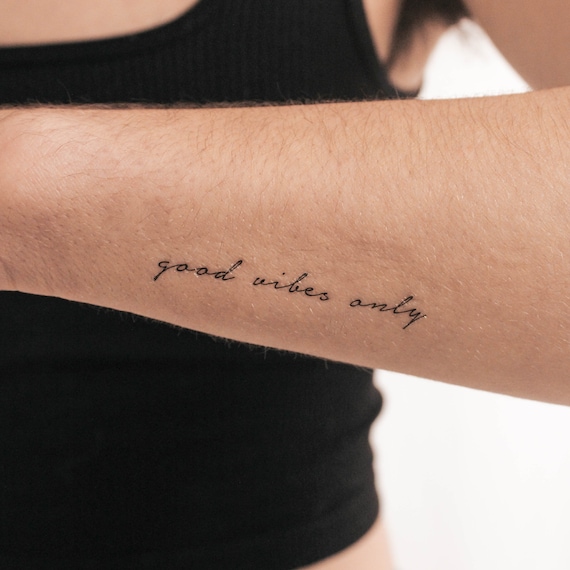 ヘアフレグランスミスト グッドバイブスオンリー 150mlLavons Holic ラボンホリック– CHOOSEBASE SHIBUYA