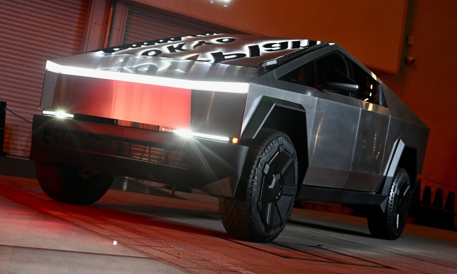 ハワイの子どもを虜にさせる近未来カー