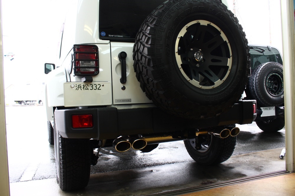 ラングラーJL 純正リアバンパーの外し方 - じーあーるえす１８４