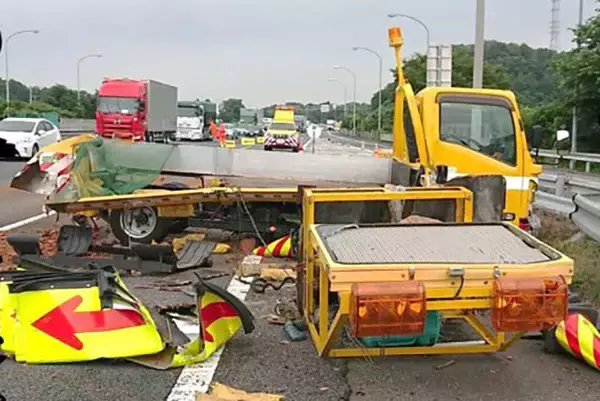 東京・青梅市 工事現場で男性警備員がダンプカーの下敷き・死亡