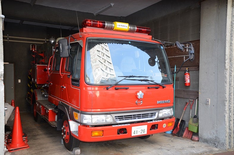 ハトヤ消防隊」 日本で一番有名な自衛消防隊！？ ハトヤのCMの中に出てくるいすゞTX消防ポンプ車が強烈な印象として残っています。消防消防車消防車が好き自衛消防隊ハトヤ消防隊ハトヤホテル伊東に行くならハトヤ観光地伊東昭和レトロ ＃消防車正面