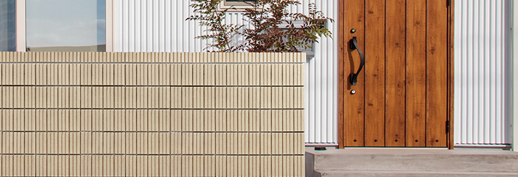 ナチュラルな色合いのアクセントウォール 施工事例マチダコーポレーション株式会社│化粧ブロック・総合エクステリアメーカ