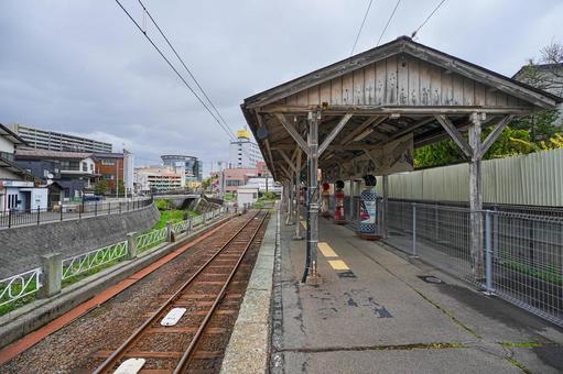 弘南鉄道大鰐線の中央弘前駅から弘高下駅までのひと駅散歩 『弘前の桜を見に行こう！』 その22 - とくとみぶろぐ