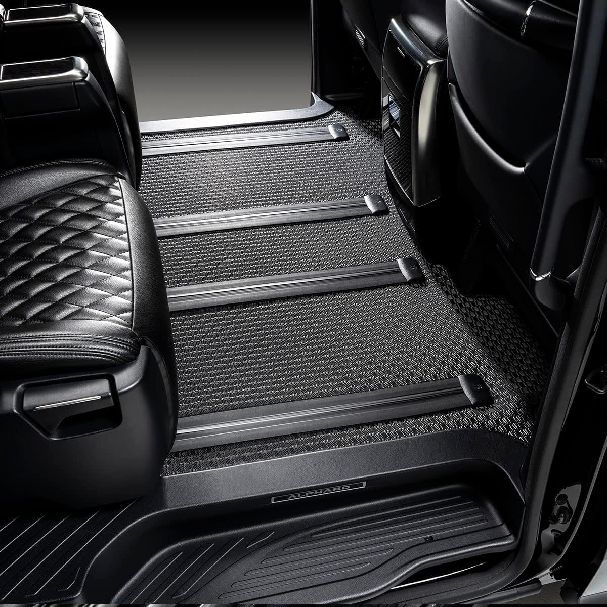 MOTOR POWER受注生産品日本製 ホンダ シビック タイプR FL5 フロアマット ビクトリーブラック全座席1台分フルモデルチェンジ版・ホンダ新型シビックタイプR FL5 納車後雑感。「目的地はすぐ近くでも、ついつい遠回りしたくなる 」「街乗りメインの平均燃費は